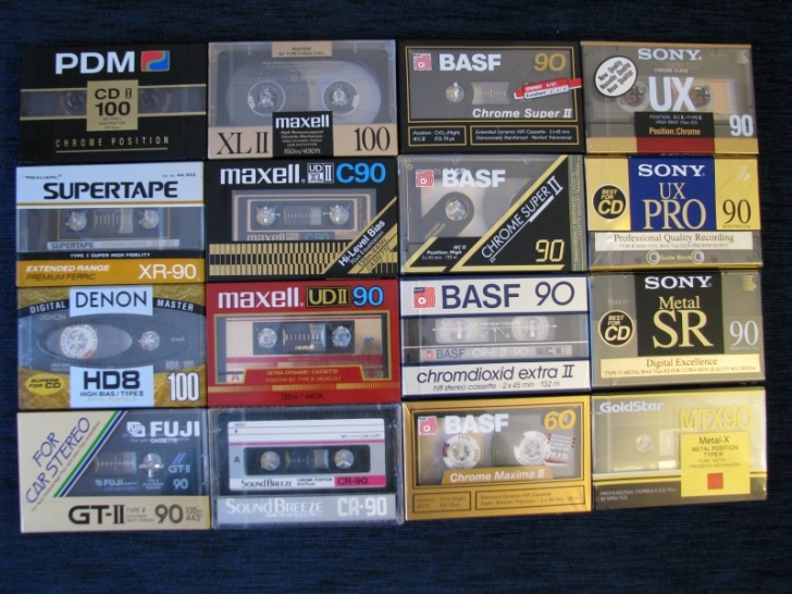 Perku 1980-1995m. užpakuotas kasetes