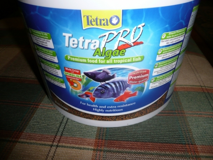 Parduodu maistą akvariumo žuvims TETRA PRO colour ir Algae 