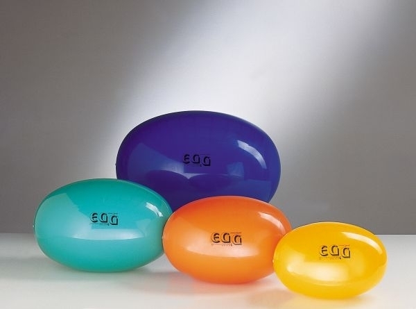 Ovalus kamuolys "Egg Standart" 55x80cm.  Blizgaus paviršiaus. Oranžinės spalvos.