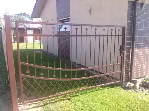 Metalines tvoros ir vartai
