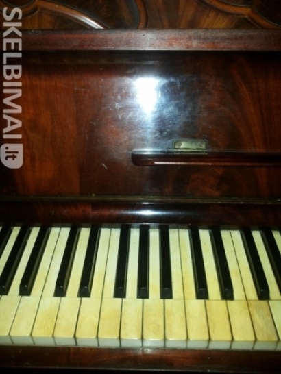 Antikvarinis pianinas