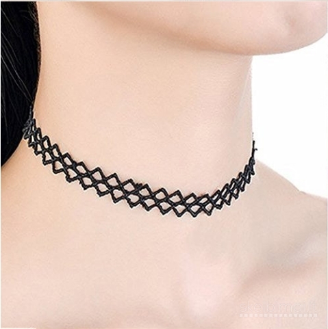 Juodas kaklo papuošalas Choker