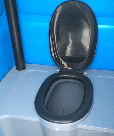 Biotualetas, Plastikinis lauko tualetas. Gamyba