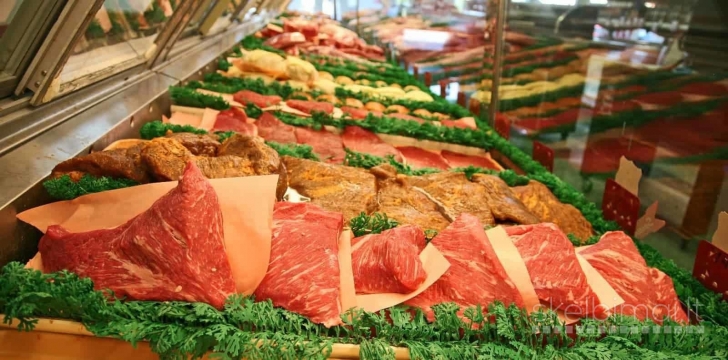 Darbas Olandijoje, pakavimas, prekių surinkimas mėsos fabrike