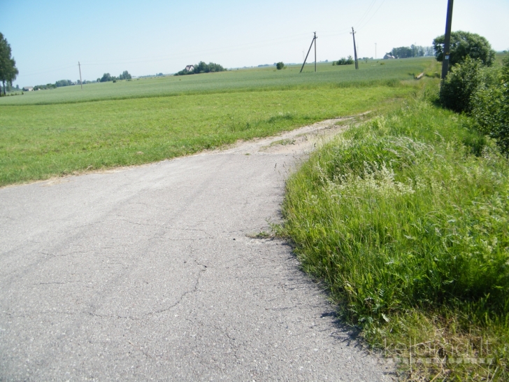 PARDUODAMAS SKLYPAS GIEDRIŲ KM