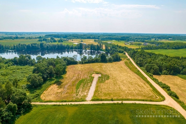 Sklypai, gyvenamųjų namų statybai, šalia Karvio ežero