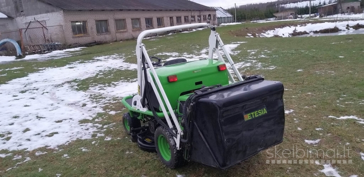 KOMUNALINIS PARKU SODU PRIEZIUROS TRAKTORIUS ETESIA124D