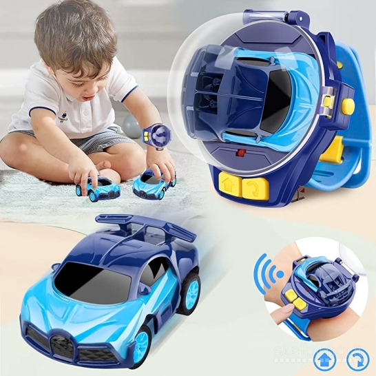 Laikrodis su įmontuotu nuimamu mini RC automobiliu