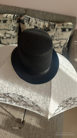 Skėtis ir skrybėlė