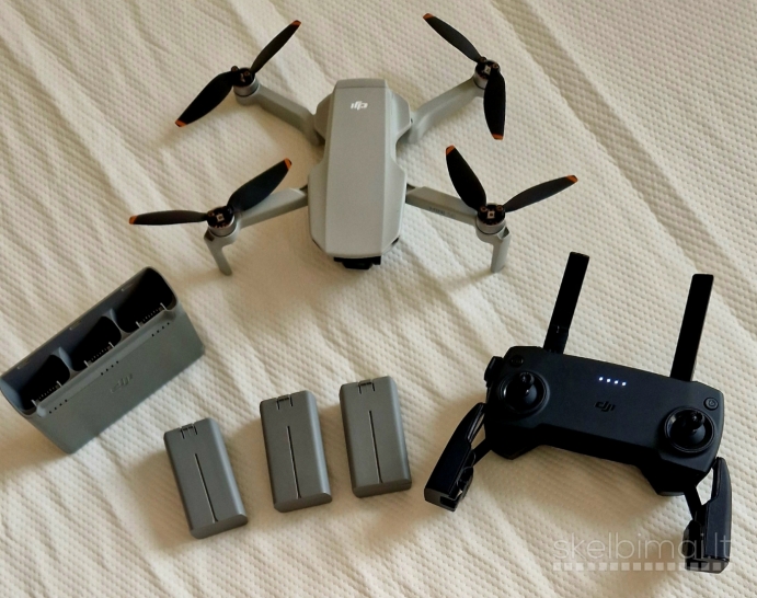 Parduodu naują droną DJI Mini SE Fly More Combo su garantija