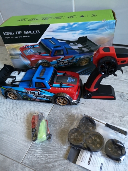 Nauja RC Drift Ralio mašinėle automobilis 4WD LED dumų efektas