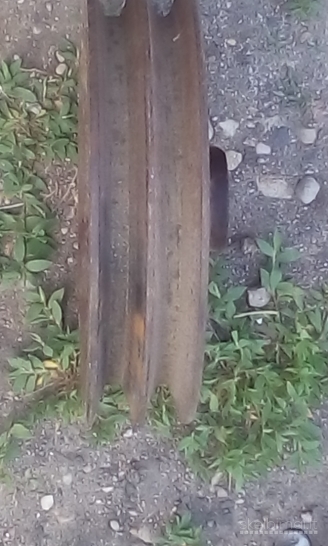 Skriemulys\škyvas dviem trapeciniai diržai špižinis veleno28mm aukštis 240mm