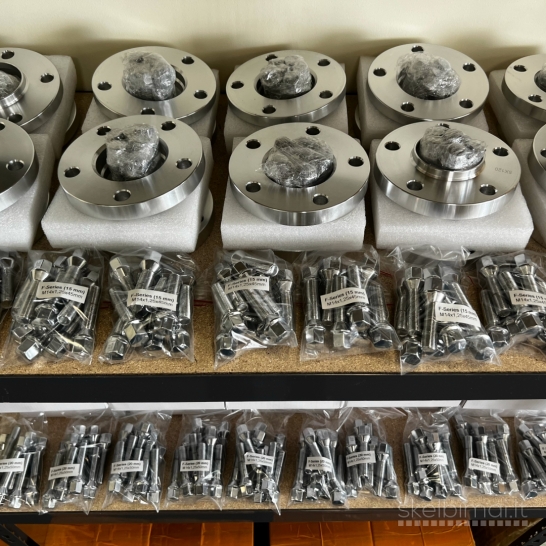 15mm BMW Rastafkės – E65 / E66 / E83 / E53 - KOMPLEKTAS