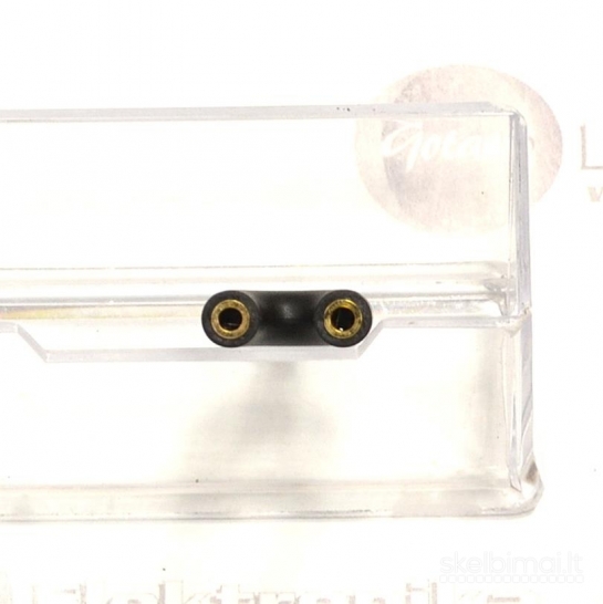 AUX 3.5mm į ausinių ir mikrofono AUX 3.5mm lizdus jungtis (šakotuvas)