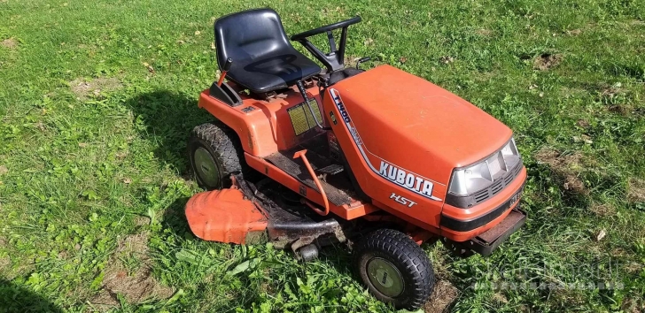 Kubota Sodo Traktorius Zoliapjove Yanmar Japonija