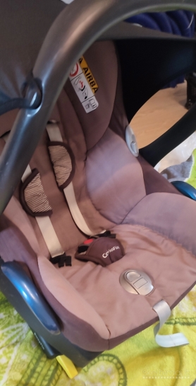 Autokėdutė Maxi Cosi + isofix sistema komplektas. 