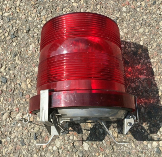 Aukštų statinių raudonas signalinis šviestuvas žibintas OSM -100