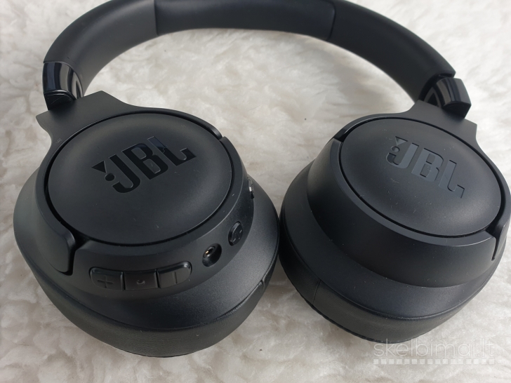 Naujos "JBL Tune 760NC" belaidės įkraunamos bluetooth ausinės