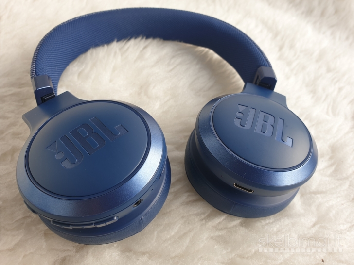 Naujos "JBL Live 460NC" belaidės įkraunamos bluetooth ausinės