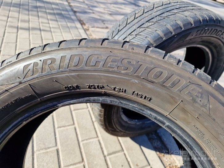 2vnt r17 205/60 93H Bridgestone BLIZZAK LM001