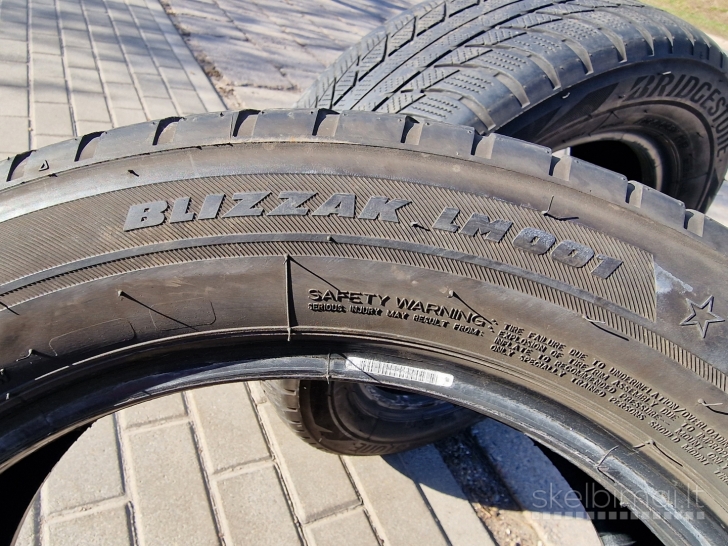 2vnt r17 205/60 93H Bridgestone BLIZZAK LM001