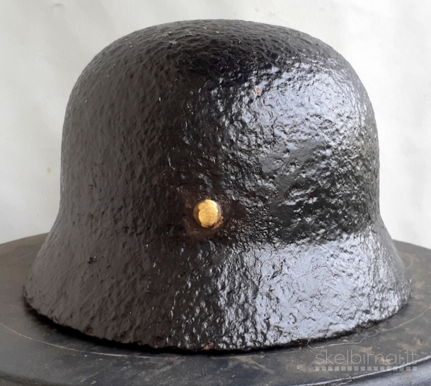 Originalūs Vokiški šalmas ir 1943m metalinis bakas