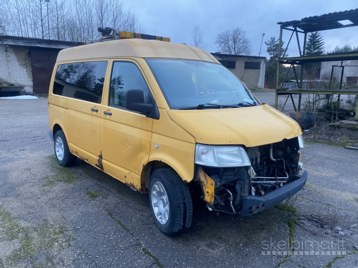 VOLKSWAGEN TRANSPORTER KOMBI 2.5 TDI AUT