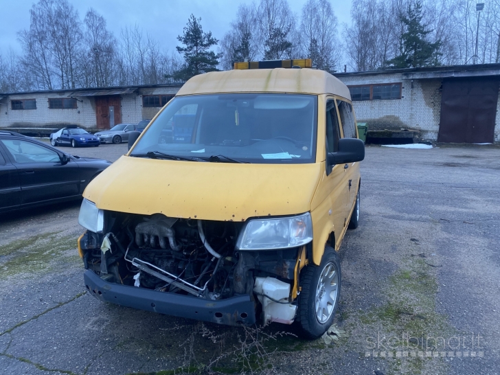 VOLKSWAGEN TRANSPORTER KOMBI 2.5 TDI AUT