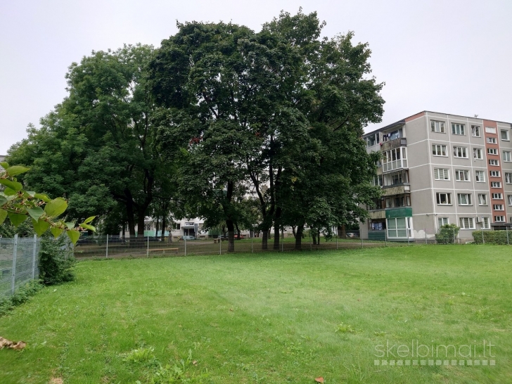 Parduodama labai geroje vietoje esanti 10,15 a žemės sklypo dalis