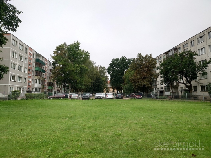 Parduodama labai geroje vietoje esanti 10,15 a žemės sklypo dalis