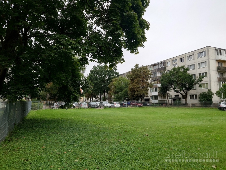 Parduodama labai geroje vietoje esanti 10,15 a žemės sklypo dalis