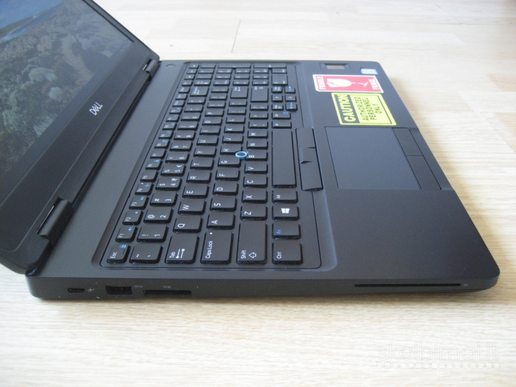 Dell 5590 8GB/ 256GB/ FHD/ 2 val./ švieč. klav.