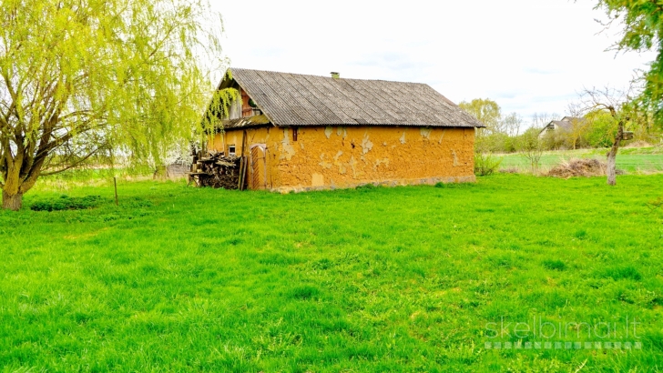 20 km nuo Panevėžio 700 m. nuo upės netoli Pušaloto, sodyba Nr. 819