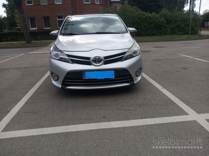 Toyota Verso 2013, dyz, 2,0 L, mech.