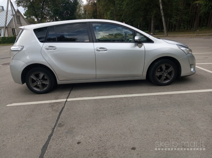 Toyota Verso 2013, dyz, 2,0 L, mech.