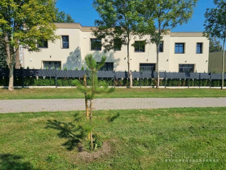 PARDUODAMI NAUJOS STATYBOS KOTEDŽAI MAŽEIKIŲ MIESTO CENTRE