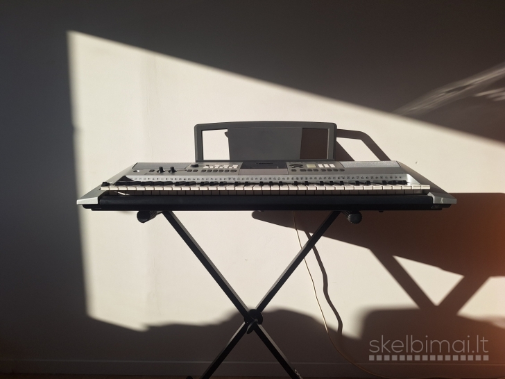 Yamaha PSR E413 Sintezatorius