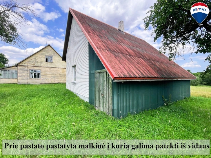 Parduodamas namas su nauju ūkiniu pastatu