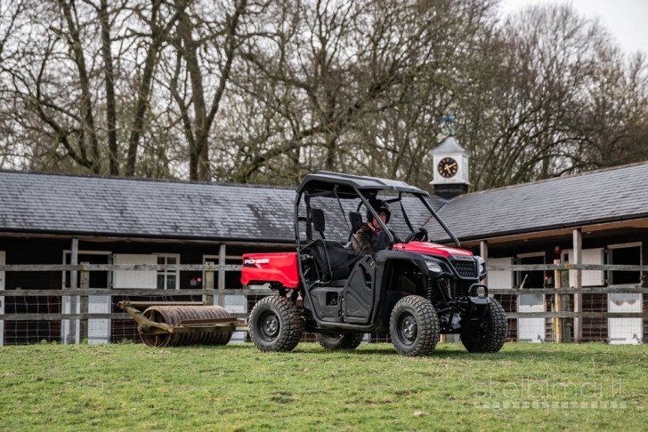 Honda Pioneer 520