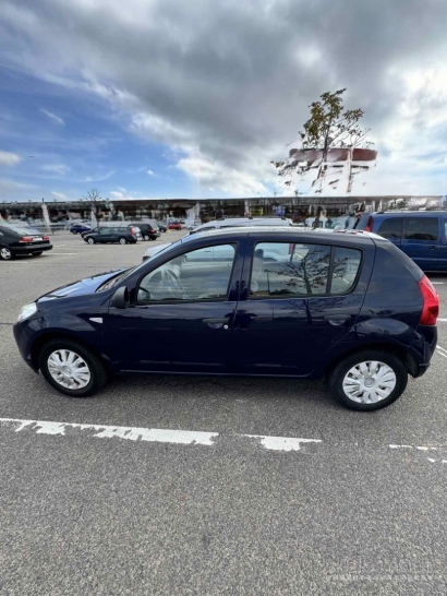 Nuomojamas DACIA SANDERO automobilis (200 eur/mėn.)