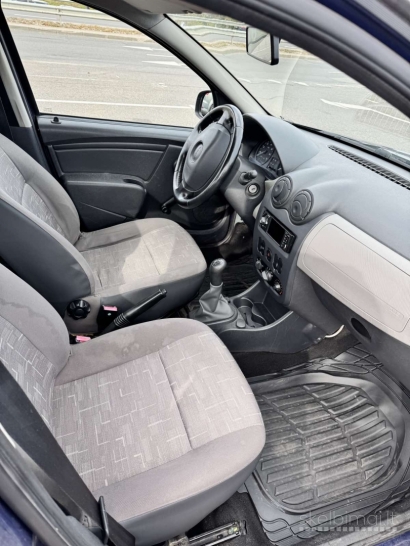 Nuomojamas DACIA SANDERO automobilis (200 eur/mėn.)