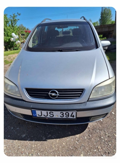 Opel Zafira, pagaminta 2001 m. 