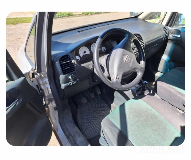 Opel Zafira, pagaminta 2001 m. 