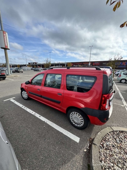 Nuomojamas Dacia LOGAN automobilis (250 eur/mėn.) 