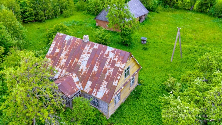 Rokiškio r. sav., Ragelių k., Malūno skg., rąstinė sodyba Nr. 372