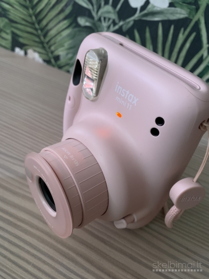 Instax mini 11 fotoaparatas