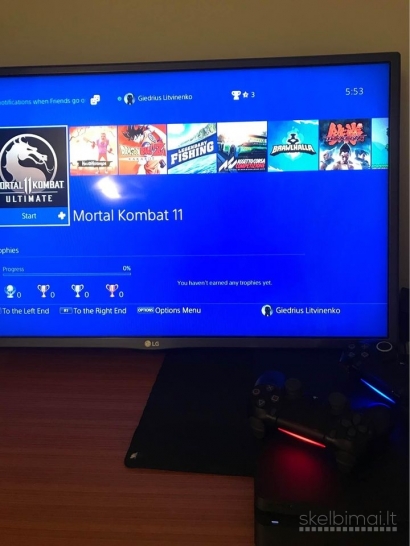 PlayStation 4 su 2 pulteliais