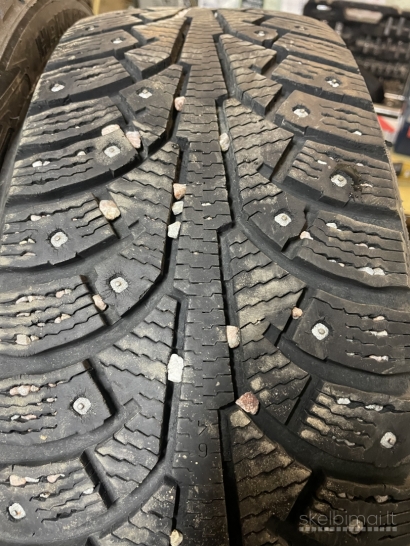 r16 195-55 nokian Hakapelita 5. 