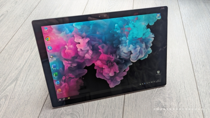 Microsoft Surface Pro 4 / i5 6300u / 8gb / 256gb