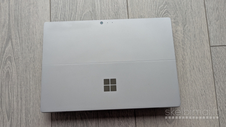 Microsoft Surface Pro 4 / i5 6300u / 8gb / 256gb